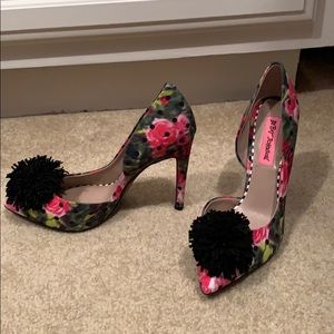 Betsey Johnson heels!!
